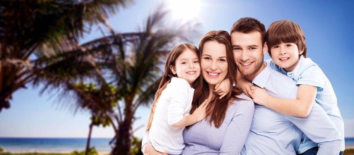 family-3400033_1280